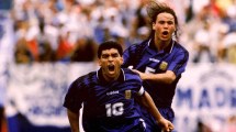 Imagen de Maradona, Grecia y un grito eterno: el último gol de Diego con la camiseta argentina en un Mundial