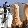 Imagen de Nahuelito, un esquiador y un hachero: los troncos de la costanera de Bariloche pasarán a ser esculturas gigantes