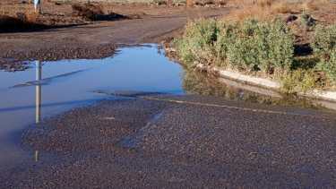 Verdaderos «cráteres» en calle Viedma
