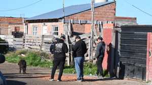 Hallaron muerto a un hombre en Viedma: investigan un presunto homicidio y hay un detenido