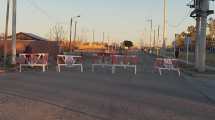 Imagen de Roca comenzó con una nueva obra de red cloacal sobre calle 25 de Mayo
