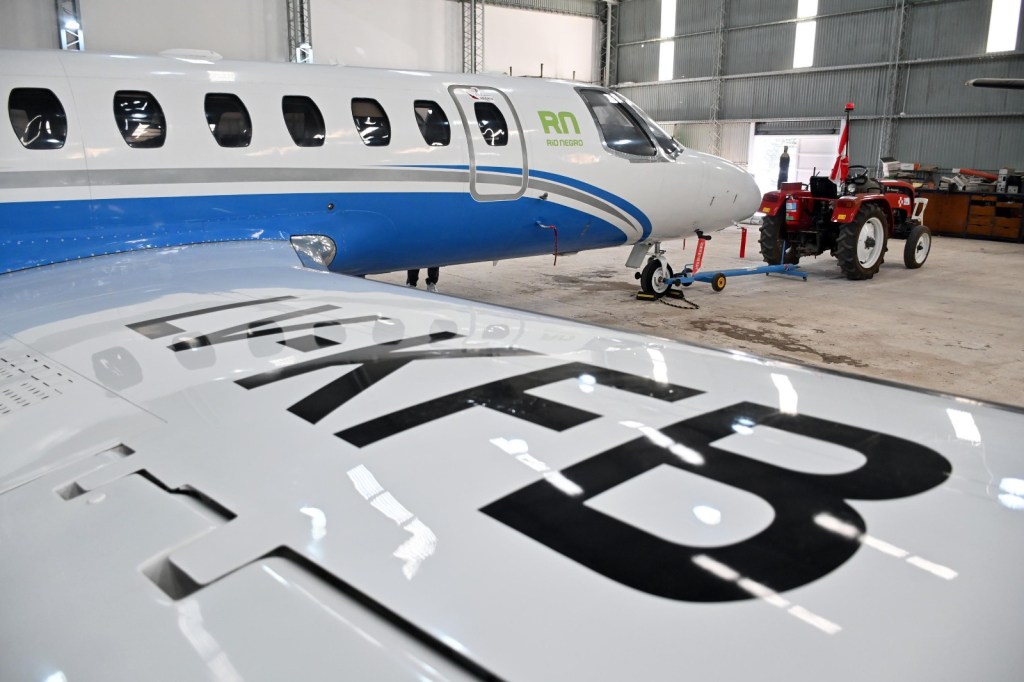 Delgado Sempé cruzó a la FIA por el archivo de la denuncia sobre el avión oficial de Río Negro