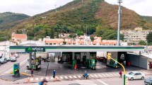 Imagen de YPF inauguró Refiplus, un nuevo formato de estaciones de servicio enfocado en la rapidez y la eficiencia