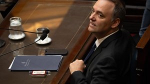 Tensión en el Congreso por Manuel Adorni: el PRO evalúa alinearse al peronismo para dar quórum