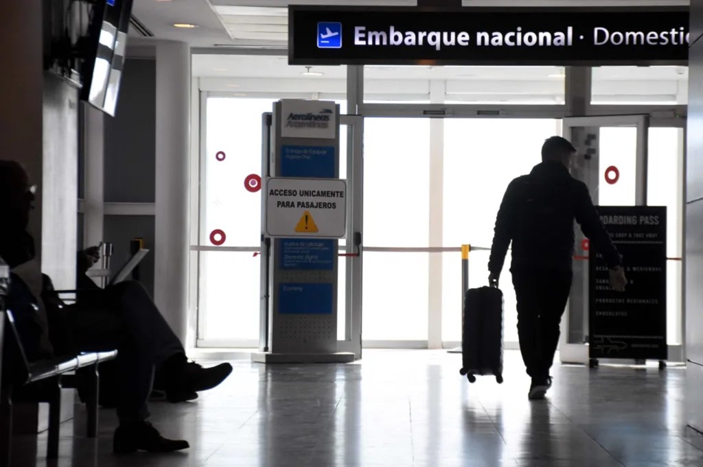 Aumentaron la tasa de seguridad aeroportuaria para vuelos de cabotaje: cuándo se comenzará a aplicar