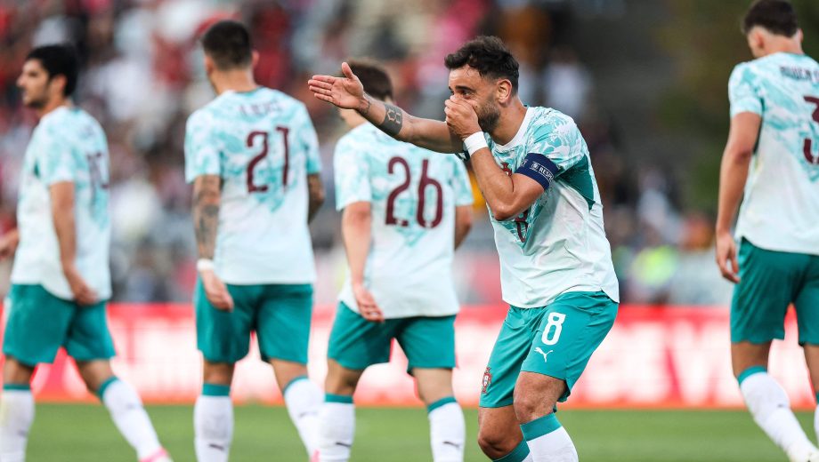 Bruno Fernandes convirtió un golazo en la victoria de Portugal frente a Chile. (Foto: AFP)