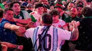 Video | Hinchas de Argentina y Argelia se pelearon en el Times Square antes del debut en el Mundial 2026