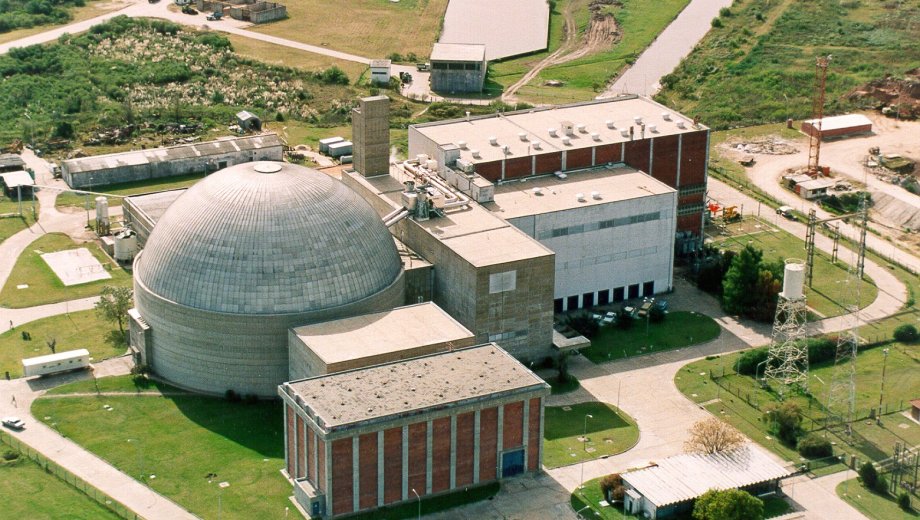 La extensión de vida de Atucha I y la construcción de una nueva instalación de almacenamiento en seco forman parte de una estrategia orientada a sostener la operación de las centrales nucleares argentinas y consolidar el desarrollo tecnológico e industrial del sector. Foto gentileza.