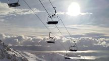 Imagen de La fábrica de nieve ya trabaja en Cerro Catedral y suman un día más de apertura para peatones