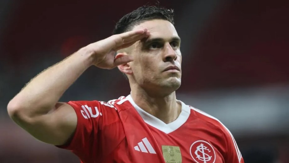 Borré llega desde Brasil y buscará ser el nuevo referente en ataque del equipo de Coudet.