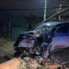 Imagen de Una camioneta chocó contra una columna y dejó sin luz a parte del oeste de Neuquén