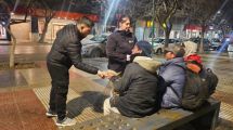 Imagen de Ante la ola polar Cipolletti desplegó un operativo especial: duplicó viandas, reforzó recorridas y repartirá 40.000 bolsones de leña