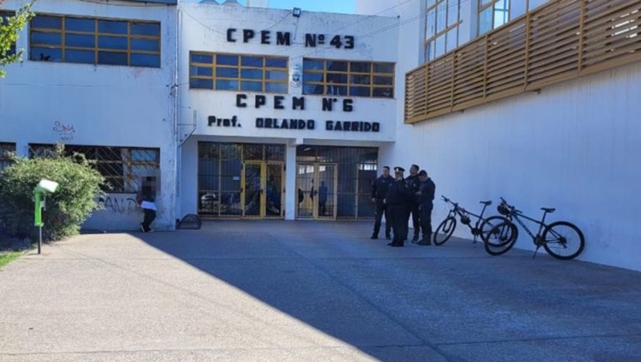 Educación y Salud intervinieron con protocolos de emergencia ante el adolescente baleado en el colegio. Gentileza.