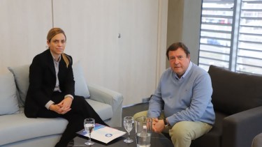 Una reunión, un rechazo y el eco de dos salidas