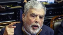 Imagen de Condenaron a Julio De Vido a tres años de prisión por la contratación de Odebrecht en la ampliación de gasoductos