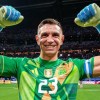 Imagen de Dibu Martínez tendría acordado el contrato con Juventus: la oferta millonaria que recibiría Aston Villa
