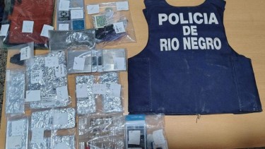 Cayó un sospechoso por narcomenudeo en Bariloche: secuestraron cocaína, marihuana y municiones