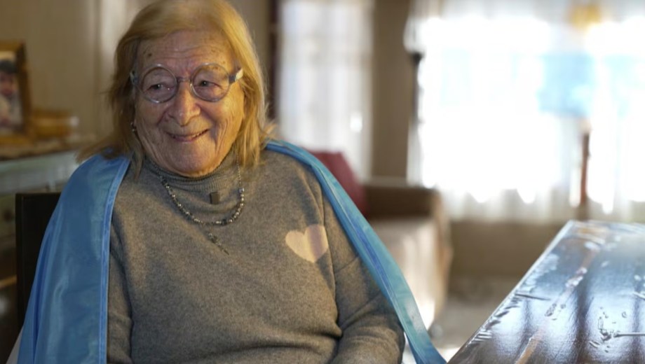 Yolanda nació en 1920 y encontró en Lionel Messi una razón inesperada para enamorarse del fútbol. (Foto: Mediodía Noticias)
