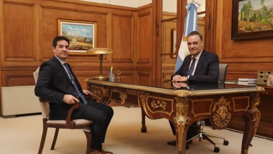 El vocero presidencial, Adrian Ravier, anunció que Argentina enviará ayuda humanitaria a Venezuela. 