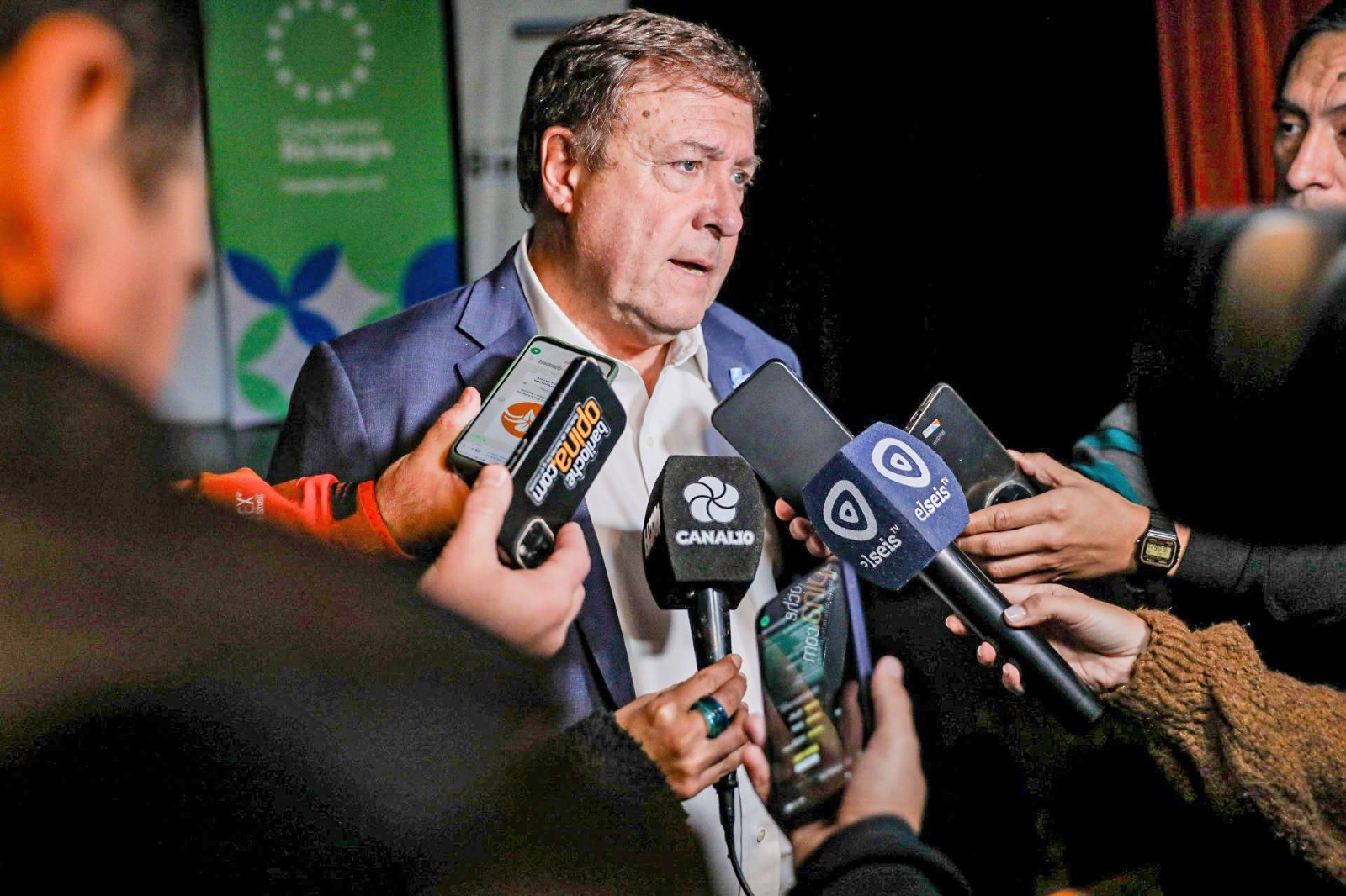 Imagen de Weretilneck denunció un «hackeo» en Casa de Gobierno y la previa de la «fake news»