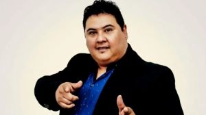 Murió un reconocido cantante de cumbia en un fatal choque sobre la autopista en Santa Fe: quién era