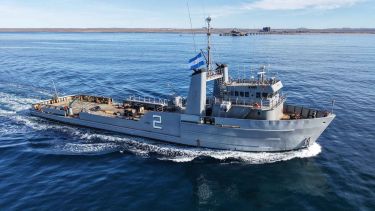 Vaca Muerta mira al mar: la Armada desplegó buques en Río Negro para relevar la futura zona de exportación