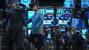 Cayeron los bonos y el riesgo país se acercó a los 500 puntos este martes: cómo operaron los ADRs en Wall Street