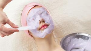 Mascarilla de lavanda: el ritual de belleza casero que ayuda a relajar y cuidar la piel