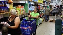 Imagen de Una familia necesitó casi $1.5 millones para no ser pobre en mayo 2026, según el Indec: cuánto subieron las canastas