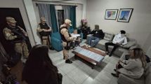 Imagen de Rescataron a ocho víctimas de trata de personas en Neuquén: qué se sabe de los allanamientos de Prefectura