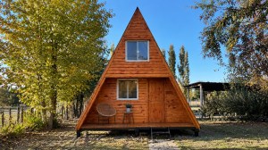 Ya se venden casitas alpinas de madera a $9.2 millones: vienen con baño completo y se arman en cuatro días