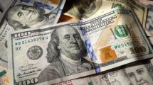 Imagen de El dólar despertó en junio y cortó la racha del carry trade: la tasa en pesos perdió contra la suba del tipo de cambio