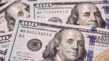 Imagen de El dólar subió otra vez y alcanzó su valor más alto en ocho meses este lunes 29: el trasfondo de la presión cambiaria