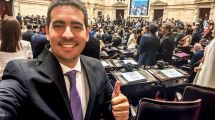 Imagen de Ni de Karina ni de Caputo: quién es Adrián Ravier, el nuevo vocero que Javier Milei eligió en medio del caso Adorni