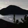 Imagen de Empezó la limpieza de la isla Huemul y el municipio de Bariloche compra una embarcación