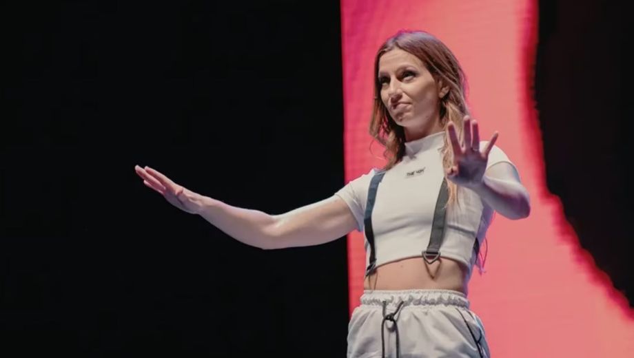 "Gracias por hablar": la masiva ola de apoyo a la licenciada Cecilia Ce en redes.-
