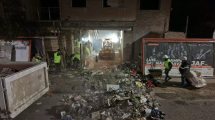 Imagen de Retiraron toneladas de residuos de un edificio abandonado en Neuquén: «No tenía un solo rincón libre de basura»