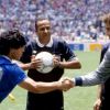 Imagen de A 40 años de los 4 minutos más memorables de Diego Maradona: La Mano de Dios y el Gol del Siglo