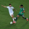 Imagen de Con Montiel, los 17 jugadores que pueden perderse las semifinales del Mundial si reciben una amarilla en cuartos