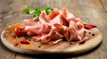 Imagen de Picada Mundial (3):  «mortadela, indispensable», sugiere el chef Antimi, de Traful para un “finger food” futbolero