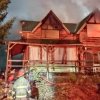 Imagen de Voraz incendio destruyó un exmotel de Villa La Angostura frente a la Ruta 40
