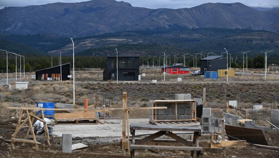 En el Parque Tecnológico de Bariloche (Pitba) hay diez obras finalizadas y otras 20 en construcción. Foto: Chino Leiva
