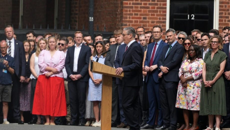 Dimitió el primer ministro británico, Keir Starmer. Foto: AP.