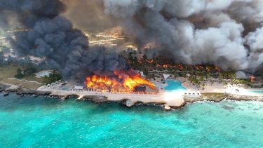 Incendio fatal en un hotel de lujo de República Dominicana: argentinos relataron cómo se salvaron de milagro