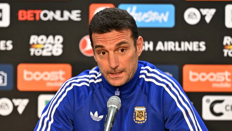Scaloni no anunció el reemplazo de Balerdi pero se fue conforme con sus dirigidos.
