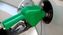 Imagen de Mezclar nafta premiun con super: los motivos por los que no lo recomiendan 
