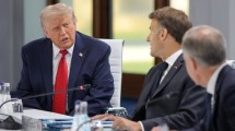 Imagen de Acuerdo entre Estados Unidos e Irán | Así fue el momento de la firma de Donald Trump en Versalles: todo lo que se sabe