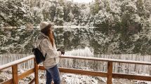 Imagen de Villa La Angostura: el paraíso del esquí en Cerro Bayo y aventuras invernales para toda la familia