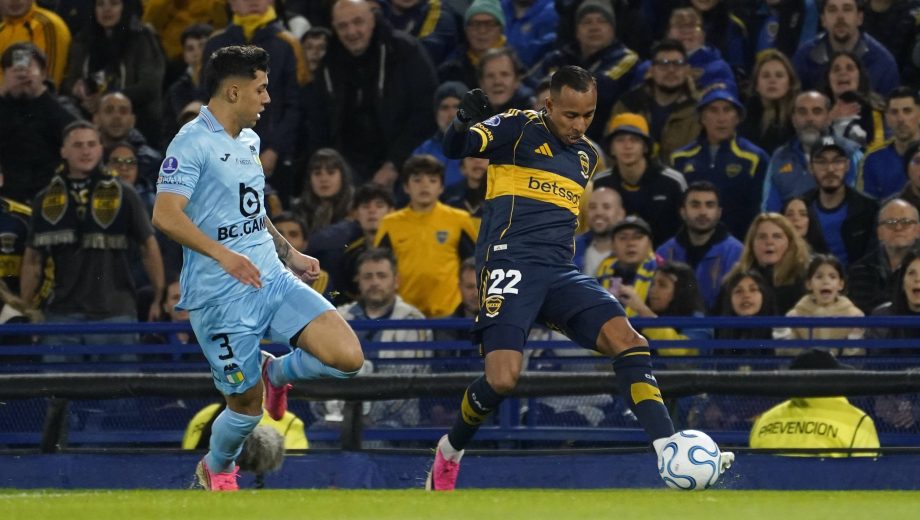 Sebastián Villa será titular en Boca. Felipe Faúndez, en tanto, iría desde el arranque en O'Higgins. (Foto: Clarín Fotografía).