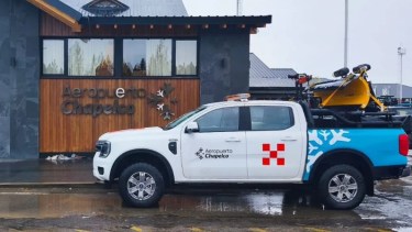 El aeropuerto Chapelco se refuerza para el invierno con un nuevo barrenieve